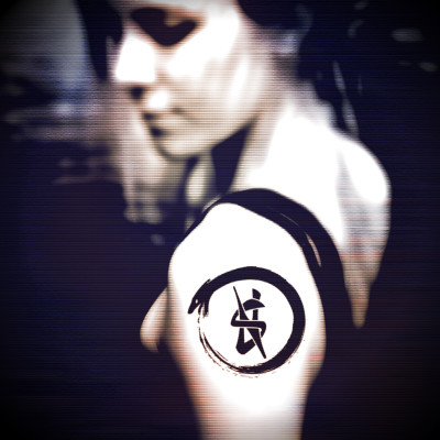 Encore et encore (r.e.)